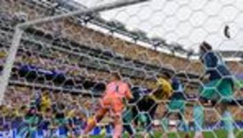 Fußball-Nationalmannschaft: Neuer weist Schuld an Ecuadors Siegtreffer zurück