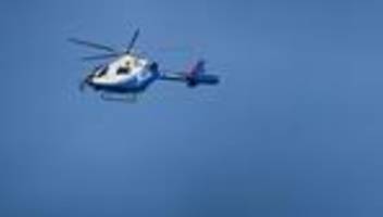Hubschrauber im Einsatz: Suche nach achtjährigem Jungen an Badesee