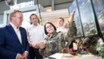 IdeenExpo: Pistorius: Bundeswehr braucht Fachleute aus allen Berufen