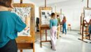 Künstlerische Fächer in der Oberstufe: Ist das Kunst, oder kann das weg?