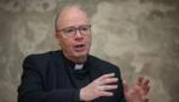 Vorwurf einer Straftat: Trierer Bischof beurlaubt Priester wegen Ermittlungen