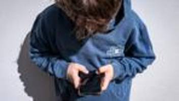 Social-Media-Verbot: Australien ringt mit Durchsetzung von Social-Media-Verbot für Kinder