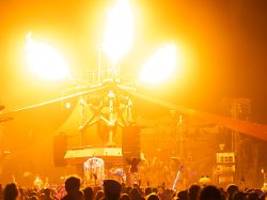 Fusion-Festival feiert weiter : Europaweite Hitzewelle sorgt für zahlreiche Event-Absagen