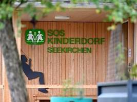 opfer zwischen 6 und 20 jahre: kommission bestätigt 16 verdachtsfälle um sos-kinderdorf-gründer