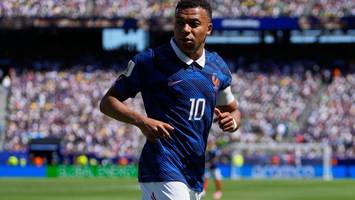 WM heute live! Mbappé gegen Haaland: Gigantenduell unter traurigen Vorzeichen