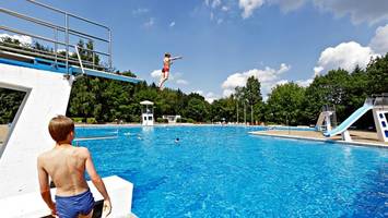 ausgerechnet heute! freibad im hamburger westen hat „technischen defekt“