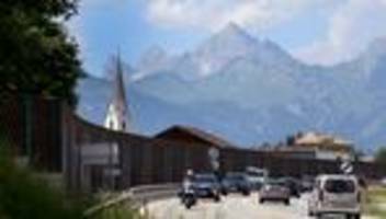 alpenpass: fernpass-sperre in tirol - vorerst «alles ruhig»