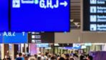 Flughafen Frankfurt: Rund 600.000 Fluggäste zum ersten Ferienwochenende erwartet