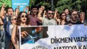 türkei: polizei verhaftet fast 180 menschen vor nato-gipfel in ankara