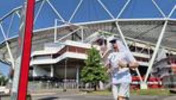 «Bundesliga-Ultramarathon»: 70 km um jedes Bundesligastadion: Hitze-Start für Projekt