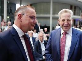 gruß an die spitzel: maaßen greift bei afd-kongress verfassungsschutz an