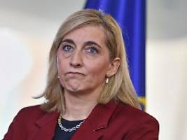 sanierungsfall mit ansage: warken schwört bürger bei pflegereform auf unvermeidbare härten ein