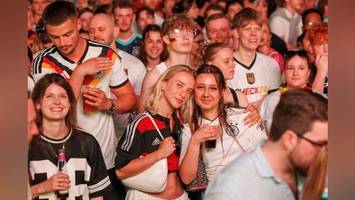 größtes public viewing in hamburg: k.o.-spiel am montag – das müssen sie wissen