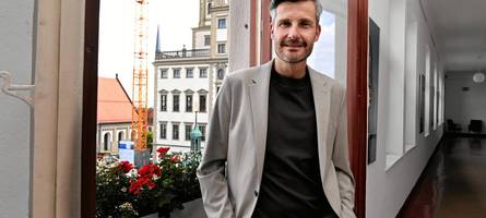er ist wieder da, aber anders: das ist der starke mann hinter augsburgs ob florian freund