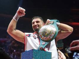 Nach Rückzug von Usyk: Erster Deutscher seit Max Schmeling: Agit Kabayel ist Schwergewichts-Weltmeister