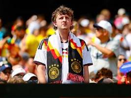 An alle Nörgler: Daumen drücken. Abgerechnet wird zum Schluss!