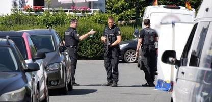 Bremen: Polizei nimmt im Fall des getöteten Ehepaars Verdächtigen in Maisfeld in Niedersachsen fest