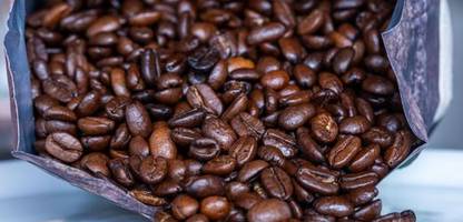 Supermärkte senken Preise für Markenkaffee
