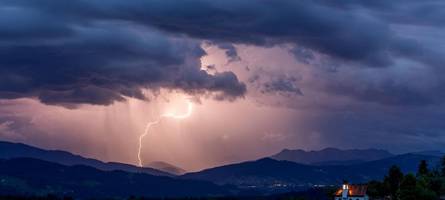 Gewitterwarnung in Bayern: Starkregen, Hagel und Sturmböen in Bayern möglich