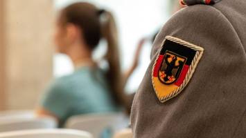 bundeswehr mit hoher präsenz an schulen – linke kritisiert „rekordniveau“