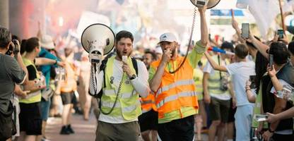 Serbien: Trotz Rücktritts von Aleksandar Vučić halten Proteste an