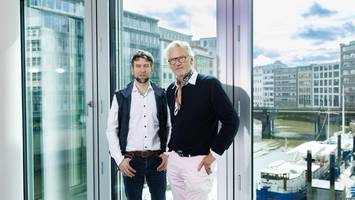 Der Eltern-Kind-Entfremdung wird gewissermaßen die Tarnkappe entrissen