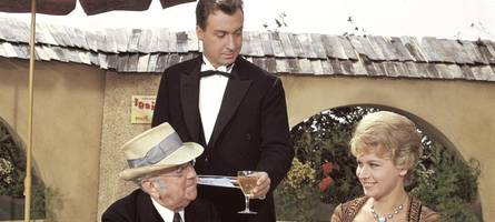 der unheimlich heimelige heimatfilm: zum 100. geburtstag von peter alexander
