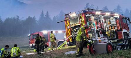Waldbrand am Chiemsee – A8 wieder freigegeben
