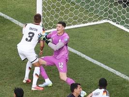 aberkanntes dfb-tor: ein block? ein foul? ein fehler des var?