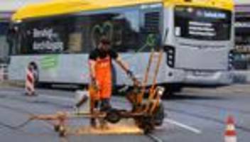 Fugenmasse flüssig: LVB ruft Leipziger zur Schienenrettung nach Hitzeschäden auf