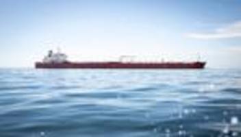 Öltransporte: Greenpeace: Schattenflotte fährt näher an Deutschland vorbei