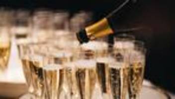 ubs global wealth report: weltweites privatvermögen wächst 2025 um fast elf prozent