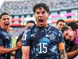 FEIERTAG, VERDAMMT NOCH MAL!: Paraguay dreht nach WM-Sensation durch