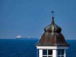 putins tanker unter beobachtung: schmiegen sich russische schattenrouten immer mehr an die deutsche küste?