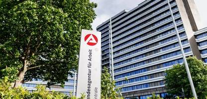 Arbeitsmarkt: Zahl der Arbeitslosen sinkt im Juni leicht