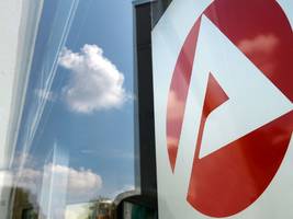 Arbeitsmarkt: Zahl der Arbeitslosen sinkt kaum