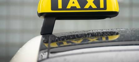 20 Meter auf Motorhaube mitgeschleift: Taxifahrer fährt Radfahrer nach Streit in München um