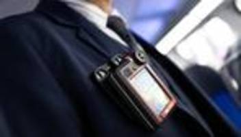 Sicherheit von Bahn-Mitarbeitern: Deutsche Bahn stattet 2.000 Beschäftigte mit Bodycams aus