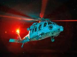 Besatzungsmitglied vermisst: US-Helikopter muss im Arabischen Meer notlanden