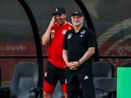 Bleibt er? Geht er?: Rudi Völler steckt knietief im Papa-Dilemma
