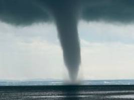 kurzes spektakel: tornado fegt über den bodensee hinweg