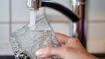 Gesundheit: Belastetes Trinkwasser: Wann gibt es Entwarnung?