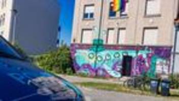 Mutmaßlicher Rechtsextremismus: Polizei prüft Brandstiftung vor Jugendclub in Cottbus