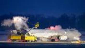 Prüfung der Staatsanwaltschaft: Zwangsübernachtung im Flugzeug ohne strafrechtliche Folgen