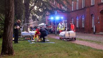 Ludwigslust: Mindestens 34 Menschen bei Dachstuhlbrand in Krankenhaus verletzt