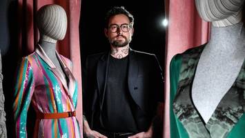 Marcel Ostertag schießt gegen Fashion Week und Berlin – trotzdem feiert er hier