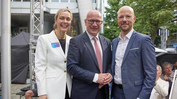 auch beim feiern knirscht es leise zwischen politik und berliner wirtschaft
