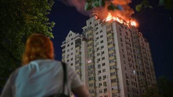 Russland fliegt massiven Luftangriff auf Kiew und andere Städte