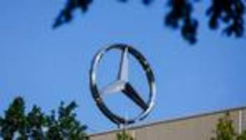 Gewerkschaften: Proteste gegen Mercedes-Sparpläne am Werk in Hamburg
