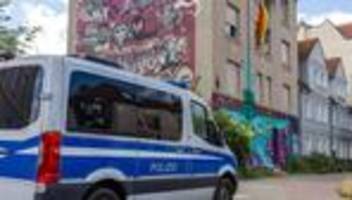 Mutmaßlicher Rechtsextremismus: Mutmaßlicher Anschlag: Verein für mehr Courage gegen rechts